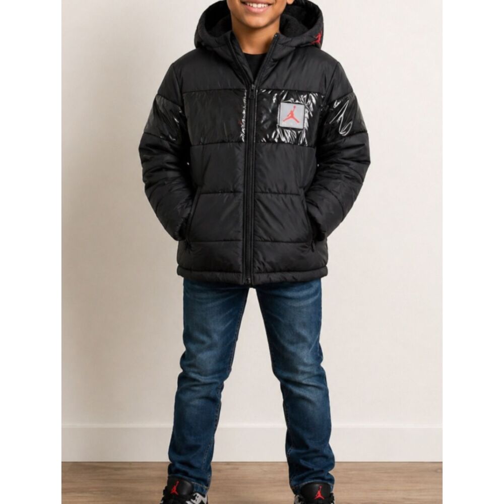 Jordan Kids Boys Youth Black Warm Winter Puffer Jacket with Hood Size Medium